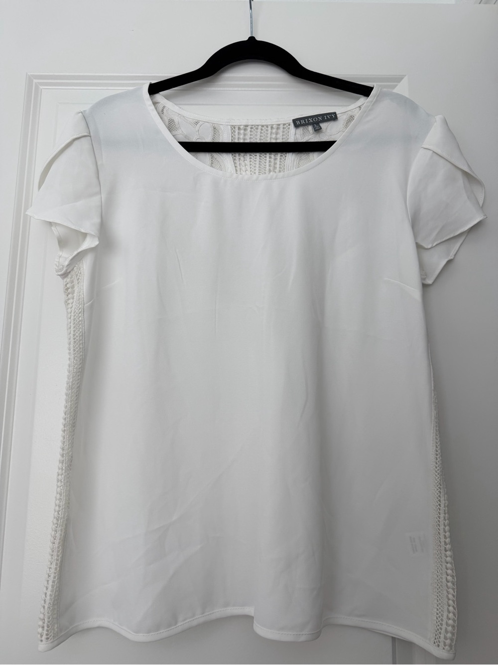 Brixon Ivy White Crochet-Panel Short Sleeve Blouse
